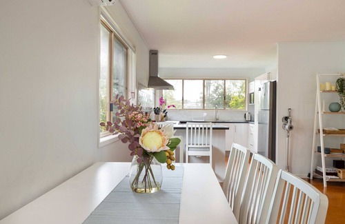 Shelly Beach Casa | Spacious 4-Bed House Metres from Beach