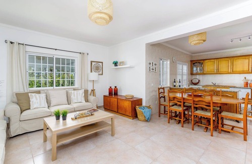 Retur Casa | Spacious 4 bed villa, swimming pool, games room, 150m from the beach - 109964/AL