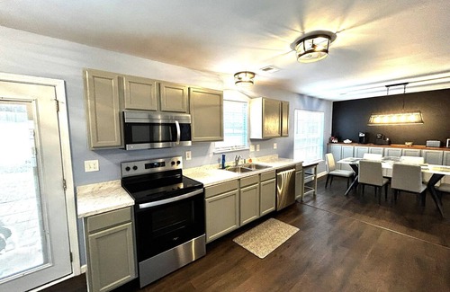 Travelers Rest Casa | Spacious 4-bedroom home in charming Travelers Rest with WiFi & Firepit.