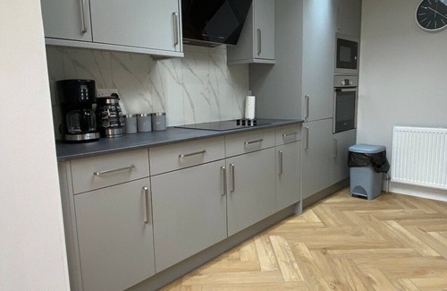 Northampton Casa | Spacious 4 Bedroom House