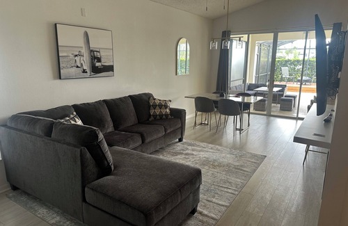 Four Corners Casa | Spacious 4-bedroom house close to Disney !