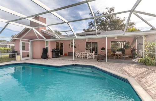 Sarasota Casa | Spacious 4-bedroom house in delightful Sarasota with WiFi, AC