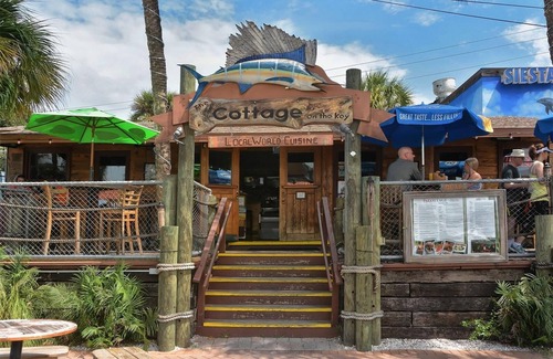 Sarasota Casa | Spacious 4-bedroom house in delightful Sarasota with WiFi, AC