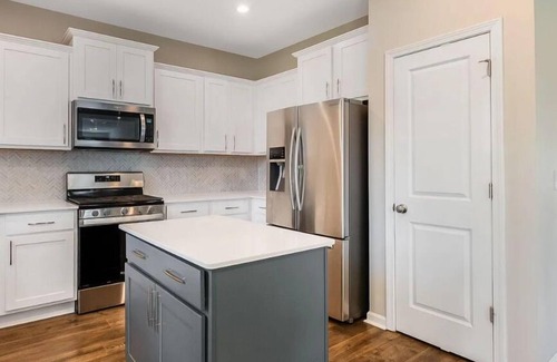 Clayton Casa | Spacious 4-bedroom house with AC and WiFi in tranquil Clayton