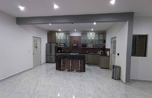 Alfredo V. Bonfil Casa | Spacious 4-bedroom house with 2 pools, AC in enchanting Cancún