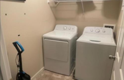 Stockton Casa | Spacious 4 bedroom house!