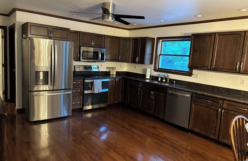 Treasure Lake Casa | Spacious 4-bedroom lakehouse with plenty of room for the group to enjoy the lake