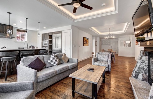 Peak 8 Condominio | Spacious 4 Bedroom Steps From Winter Activities Condo by RedAwning