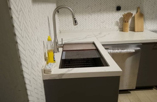 Porto-Novo Casa | Spacious 4-bedroom townhome with AC and WiFi in fabulous Porto-Novo