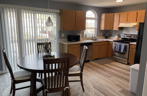 Middletown Casa | Spacious 4 Bedroom Townhouse