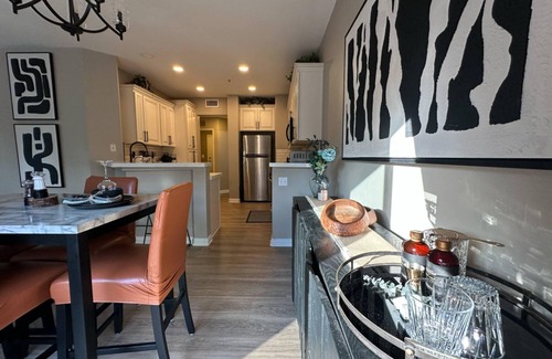 Temecula Casa | Spacious 4-bedroom townhome with Pool, WiFi, AC in marvelous Murrieta