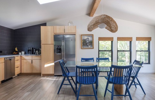 New Carlisle Casa | Spacious 4-bedroom Contemporary Country House