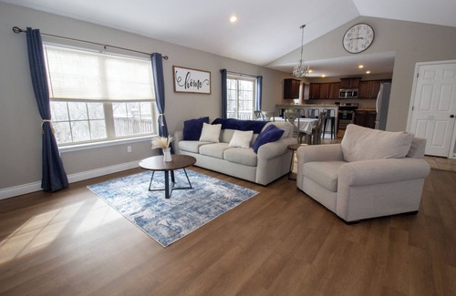 St. Robert Casa | Spacious 4-Bedroom Home Near Fort Leonard Wood with Fenced Backyard