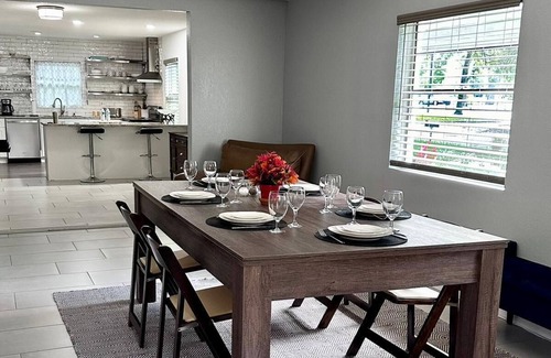Lake Mary Casa | Spacious 4-bedroom vacation house with WiFi and AC in welcoming Lake Mary