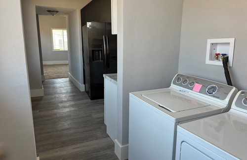 South Bend Casa | Spacious 4 Bedrooms House