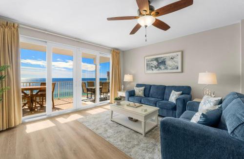 Panama City Beach Apartamento | Spacious 4BD Gulfview Resort Condo! 5 Pools! Free Beach Chairs! By Dolce Vita Getaways