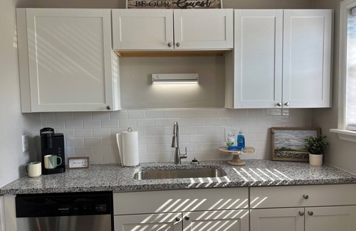 Martinez Casa | Spacious 4Bed/2Bath:Newly Refurbished: 2 Floors w/2 Living Rooms: 15 Min to GOLF