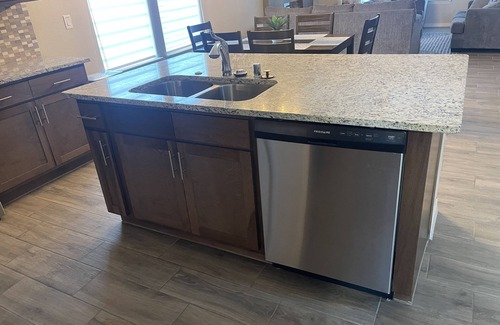 Biggs Field Casa | Spacious 4BR/3.5BA Great Location And Much More