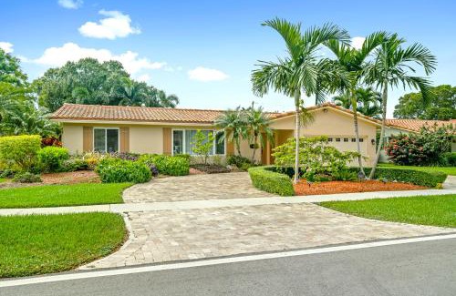 Plantation Casa | Spacious 4BR/3BA pool home, stylishly decorated