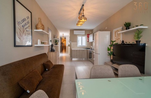 Pieta Apartamento | Spacious 4BR/4BATH w/AC, Balcony, WIFI & Terrace!