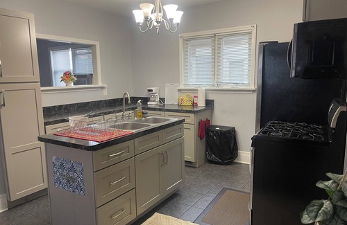 Buffalo Casa | Buffalo 4BR Home 5 Beds, Near Airport & Downtown