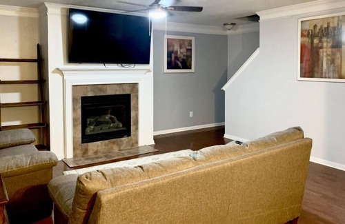 Northeast Raleigh Casa | Spacious 4BR House w Screened-in Porch