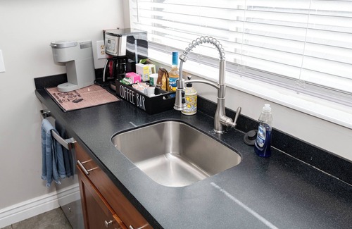 Englewood Casa | Spacious 4BR - King Bed - Near I-70