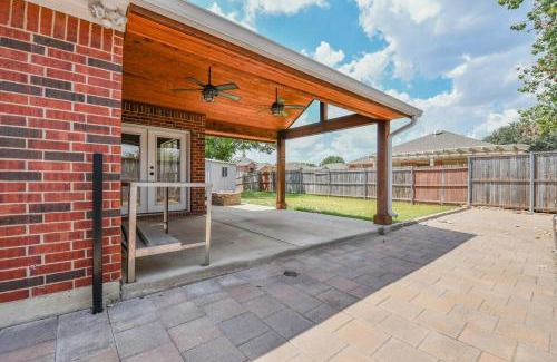 Roanoke Casa | Spacious 4BR w Central Location, High Ceilings