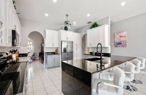 Pelican Casa | Spacious 5-bdrm house in delightful Cape Coral located on the Gulf of America