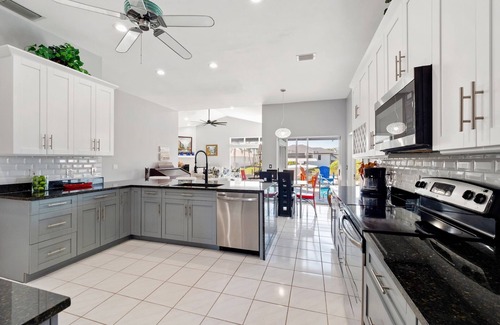 Pelican Casa | Spacious 5-bdrm house in delightful Cape Coral located on the Gulf of America