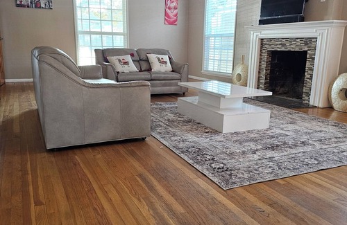 San Bernardino Casa | Spacious 5-bedroom bungalow in amazing San Bernardino with fitness room, AC