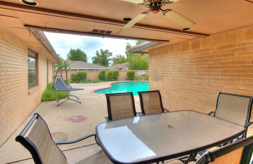 South Oklahoma City Casa | Spacious 5-bedroom house with AC, WiFi in phenomenal Oklahoma City