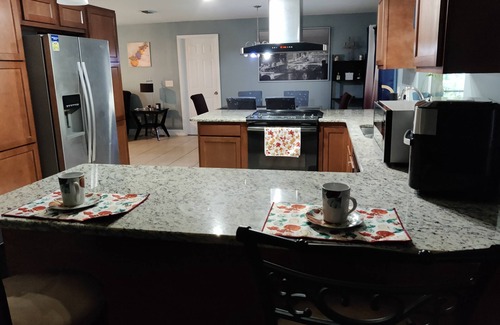 Longwood Casa | Spacious 5-bedroom house with WiFi, AC in charming Longwood
