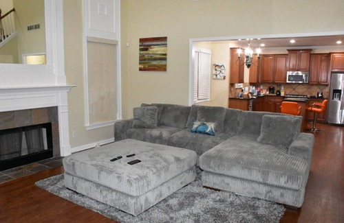 Sandtown Casa | Spacious 5-bedroom house with WiFi, AC in wonderful Atlanta