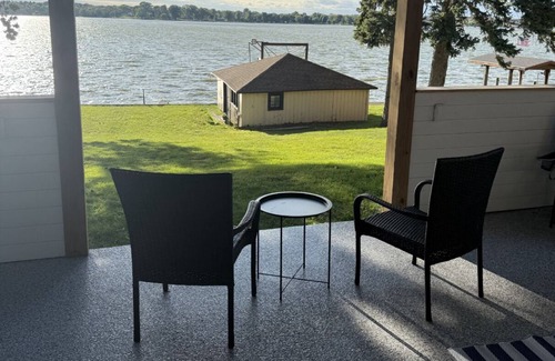 Menasha Casa | Spacious 5-bedroom house on Lake Butte des Morts in lovely Menasha.