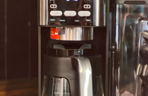 Waldorf Casa | Spacious 5-bedroom house in Waldorf with Fitness Room, Poker Room & Arcade