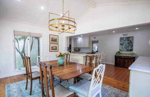 Oxford Casa | Spacious 5-bedroom house close to historic Oxford Square!