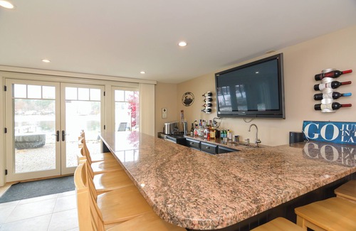 Lochmere Casa | Spacious 5-bedroom retreat on Lake Winnisquam