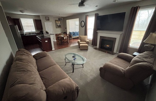 Noblesville Casa | Spacious 5-bedroom house with game room, near downtown Noblesville and Ruoff