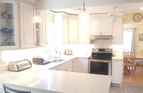 Southampton Casa | Spacious 5-bedroom house in Southampton. Location! Location! Location! Private