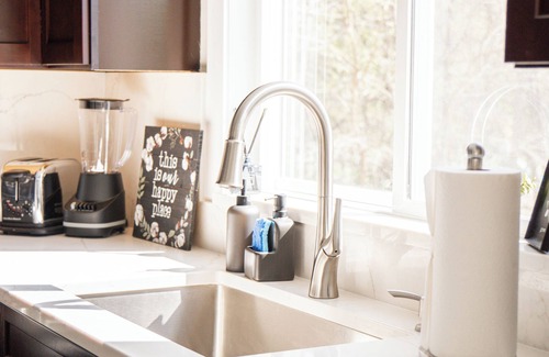 Burnsville Casa | Spacious 5BR Family Retreat w/ In-Law Suite & Park Access – Near Mall of America