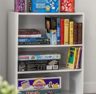 Southeast Calgary Casa | Spacious 5BR Home, 2 Kitchen, 2 Living rooms - 14 Min to Airport, 8 Min to Downtown &Zoo