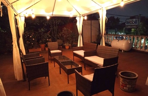 Roma Sur Apartamento | Spacious 5BR Home Metro Steps to Cafes | Pet OK!
