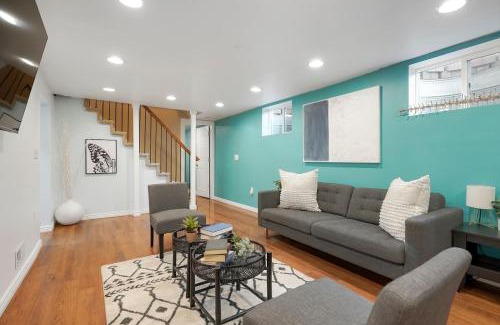 Arvada Plaza Area Casa | Spacious 5br Retreat W Patio & Hot Tub