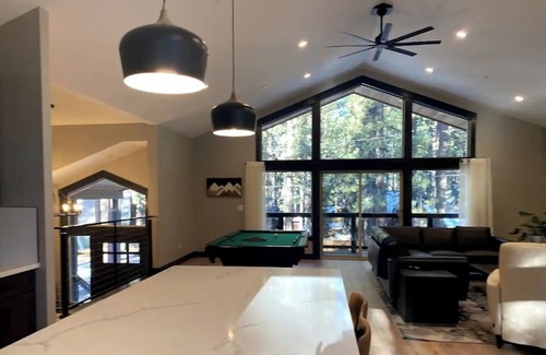 Black Bart Casa | Spacious 6-bedroom Newer house in lovely South Lake Tahoe 30 day stays or longer