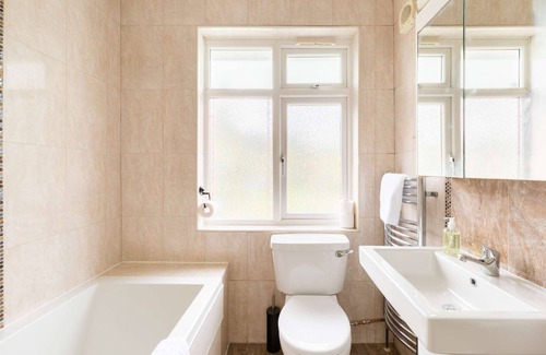 Birmingham Apartamento | Spacious 6 bedroom house for 16 guests in Pershore Road