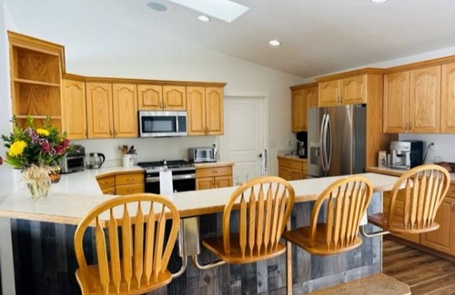 Driggs Casa | Spacious 6-bedroom house w/ hot tub and Teton Views!