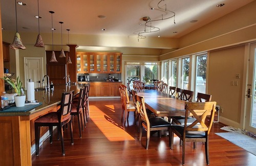 Picnic Point-North Lynnwood Casa | Spacious 6-bedroom Luxury House with Lake Access Lynnwood, Washington