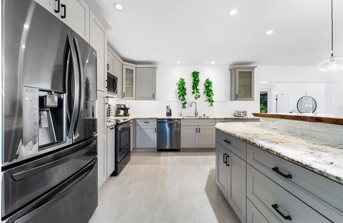 Davie Casa | Spacious 6BR w/ POOL & Tons of Games