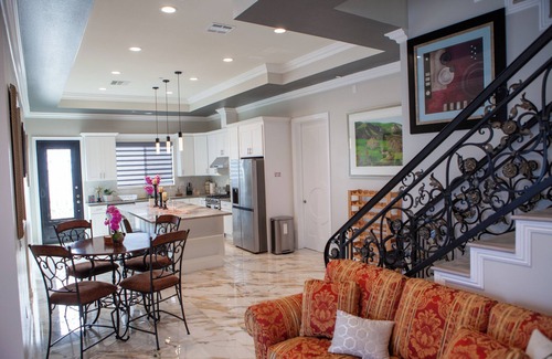 Midway City Casa | Spacious 8-bedroom house Near Disney and Knott's